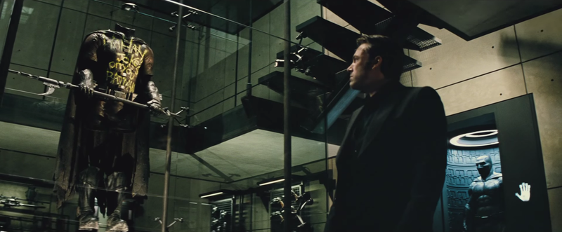 Illustration for article titled Let's Break Down All The Secrets InĀ Batman v. Superman's New Trailer